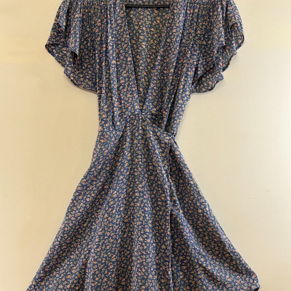 Reformation floral v-neck wrap dress size small
